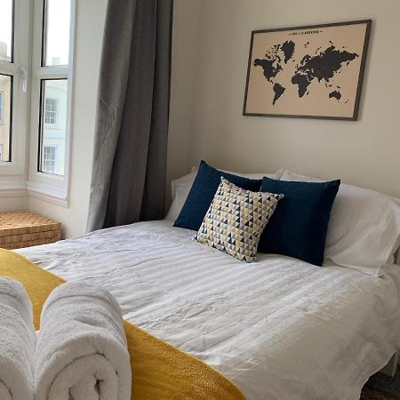 The Hideaway, Calm, Cozy, Dog Friendly Retreat Apartamento Cheltenham Exterior foto