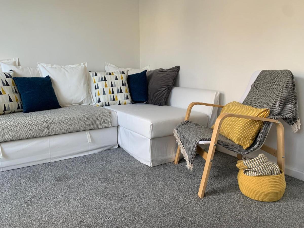 The Hideaway, Calm, Cozy, Dog Friendly Retreat Apartamento Cheltenham Exterior foto