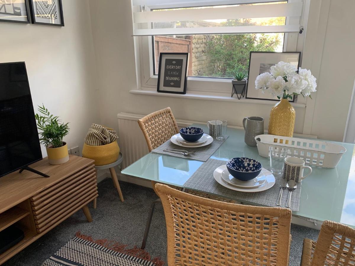 The Hideaway, Calm, Cozy, Dog Friendly Retreat Apartamento Cheltenham Exterior foto