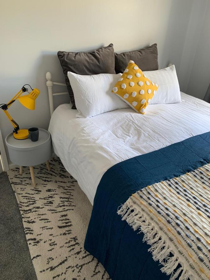 The Hideaway, Calm, Cozy, Dog Friendly Retreat Apartamento Cheltenham Exterior foto
